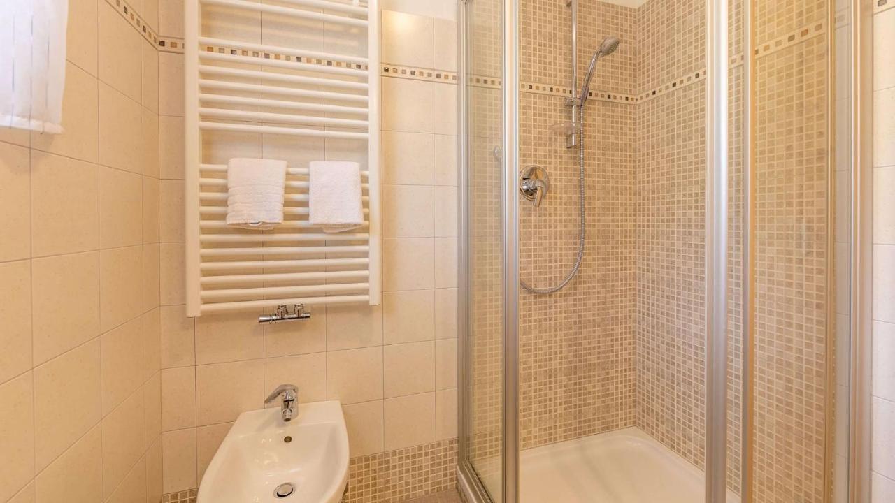 Agriturism Gscnara Apartment San Martino in Badia Bagian luar foto